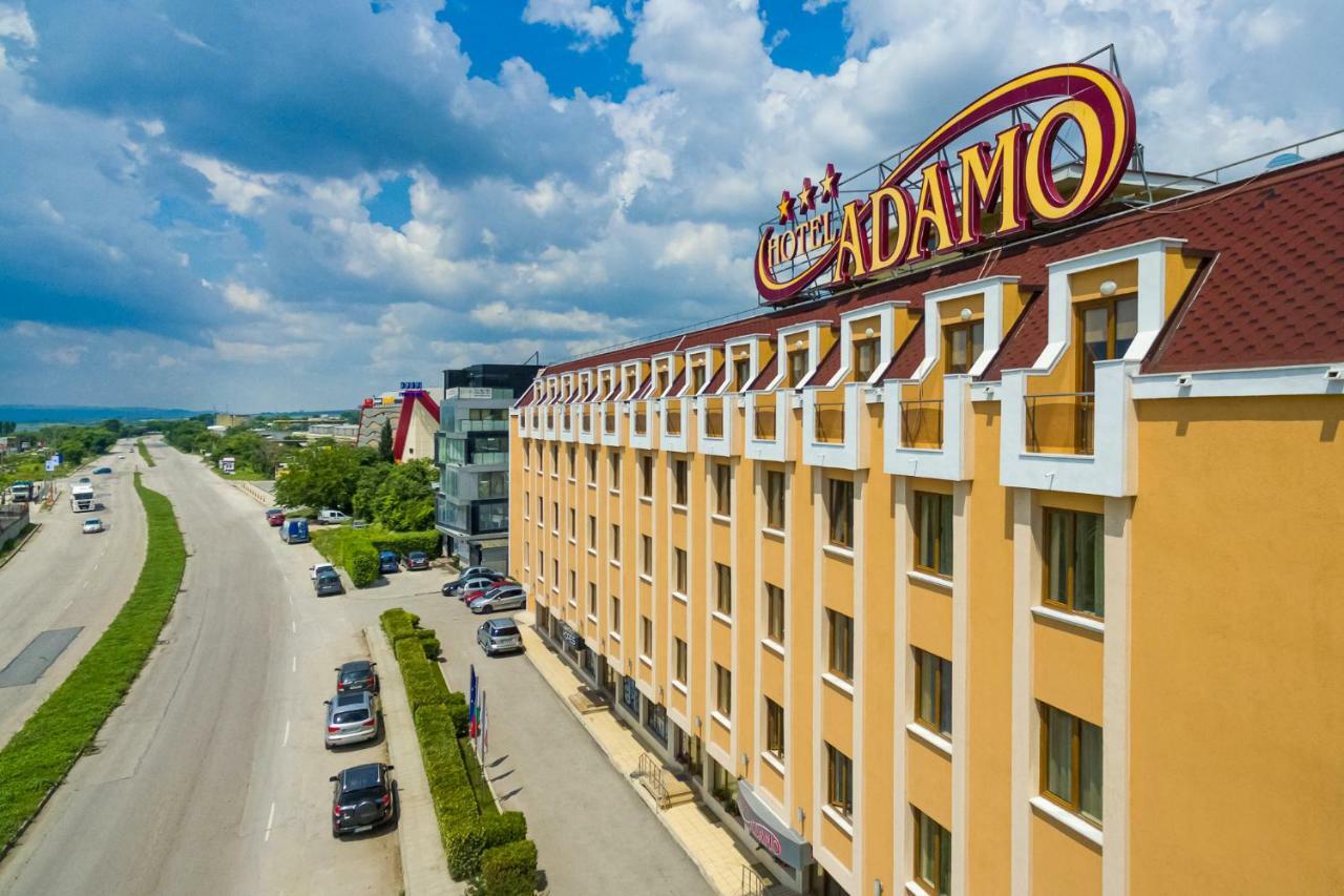 Adamo Hotel Varna Bagian luar foto