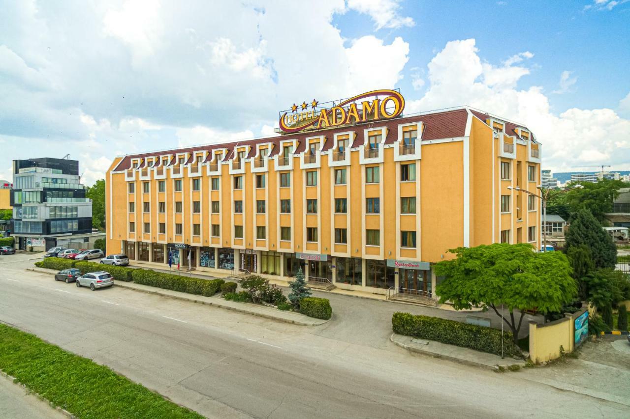 Adamo Hotel Varna Bagian luar foto