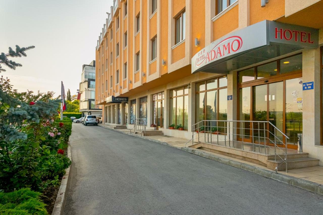 Adamo Hotel Varna Bagian luar foto