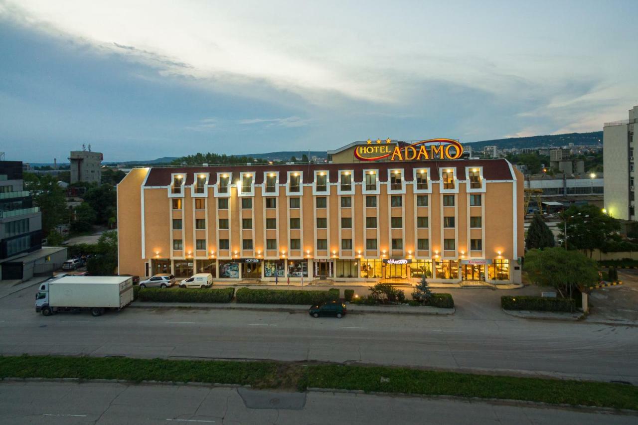 Adamo Hotel Varna Bagian luar foto
