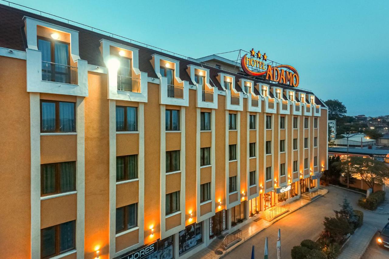 Adamo Hotel Varna Bagian luar foto