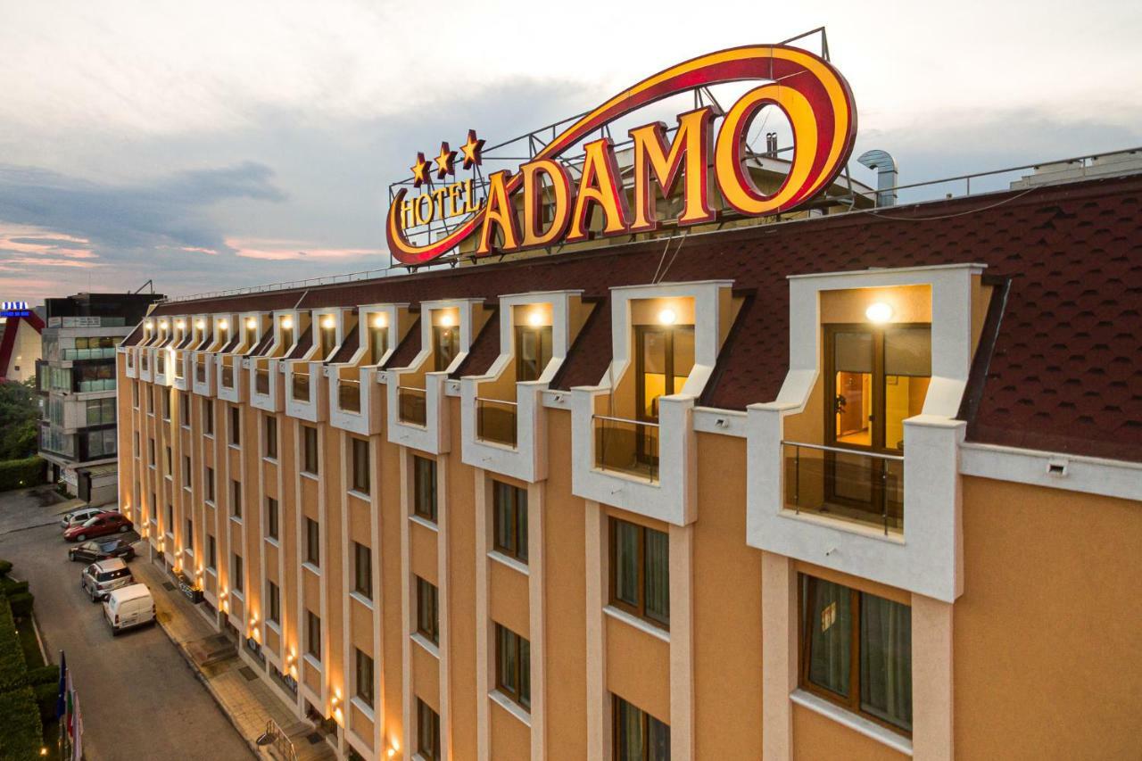 Adamo Hotel Varna Bagian luar foto