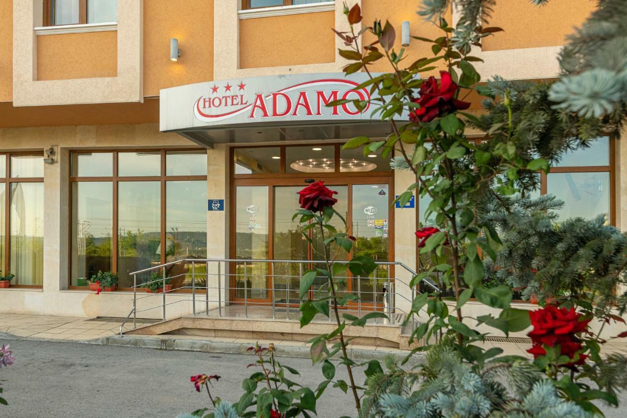 Adamo Hotel Varna Bagian luar foto