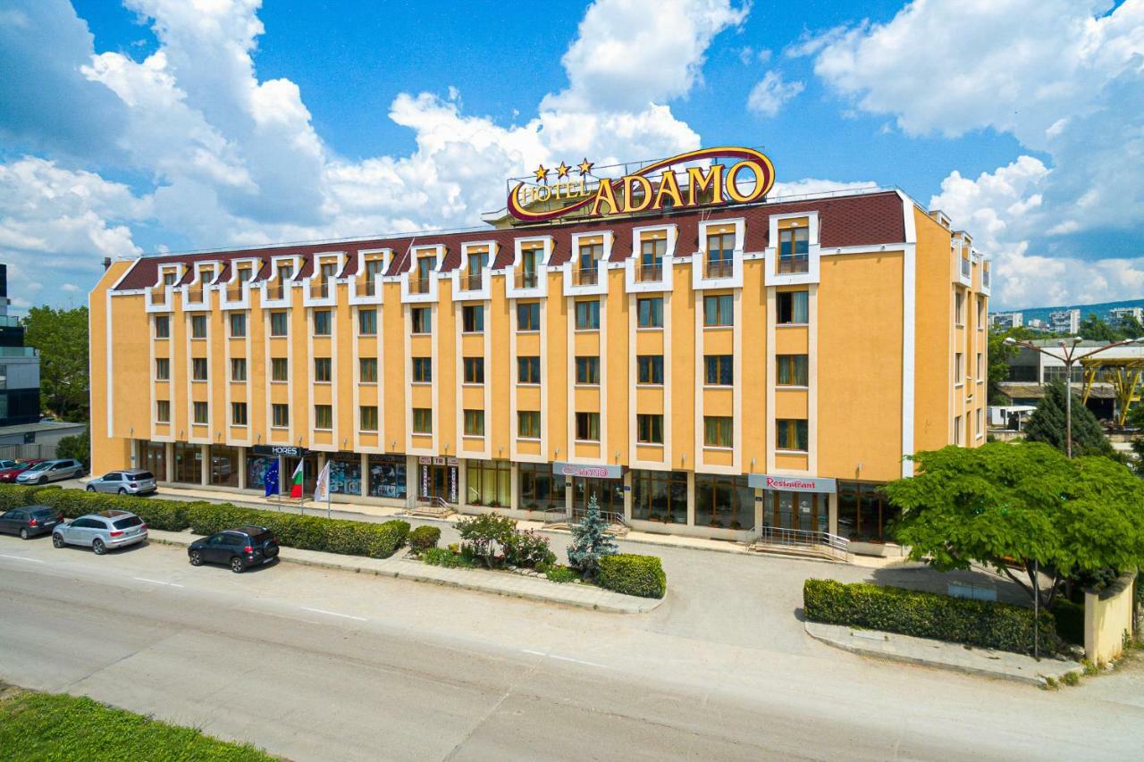 Adamo Hotel Varna Bagian luar foto